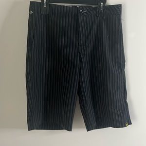 32 Lost Skateboards shorts